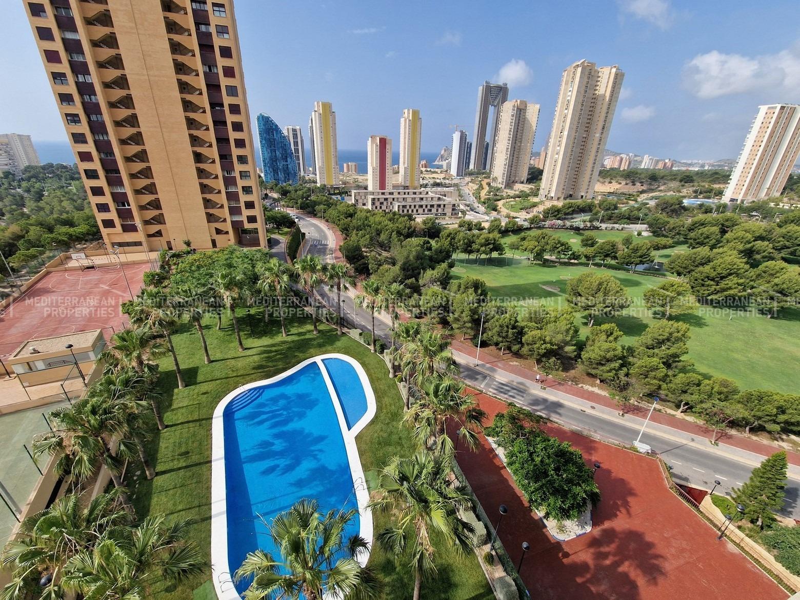 Spacious and bright apartment in VĂa Parque, Benidorm Spacious and bright apartment in VĂa Parque, Benidorm