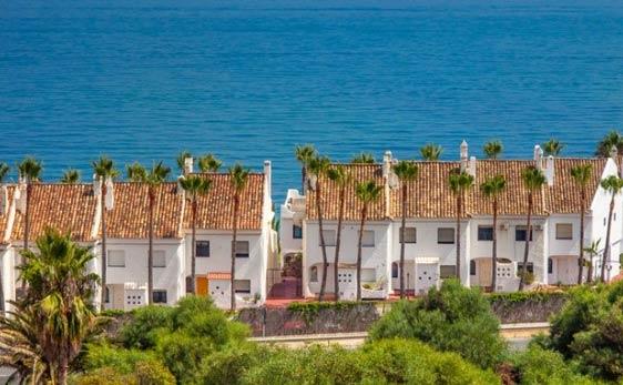 Unlocking the Potential: The Pros and Cons of Buying Real Estate in Spain Unlocking the Potential: The Pros and Cons of Buying Real Estate in Spain