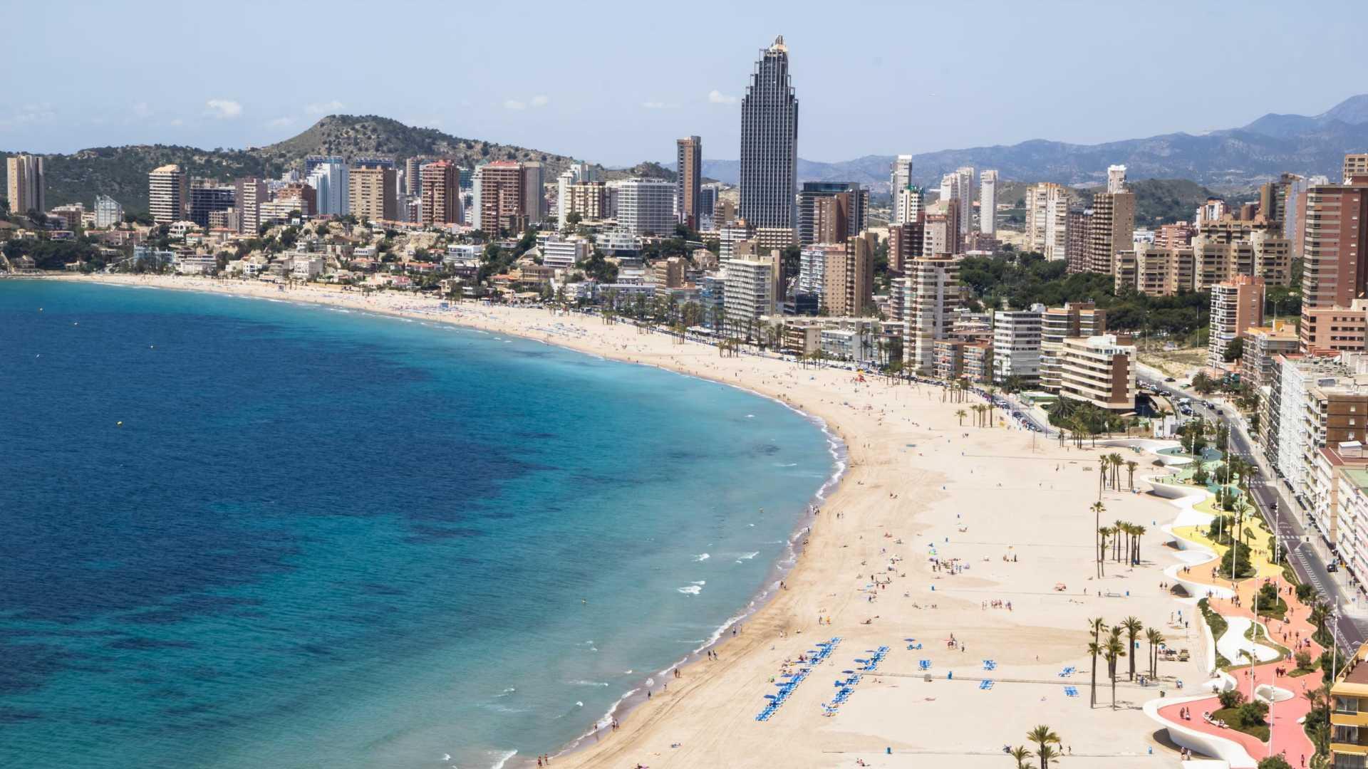 Deciding on Your Dream Home: House or Apartment in Costa Blanca? Deciding on Your Dream Home: House or Apartment in Costa Blanca?